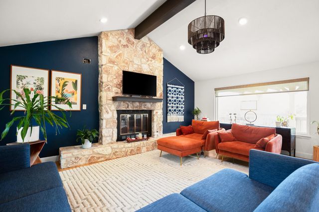 10700 Windridge DR, Austin, TX 78759