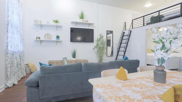 2004 N HOWARD AVENUE 203, Tampa, FL 33607