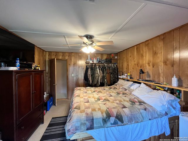 104 SD 14070, Rocksprings, TX 78880