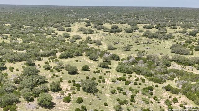 104 SD 14070, Rocksprings, TX 78880