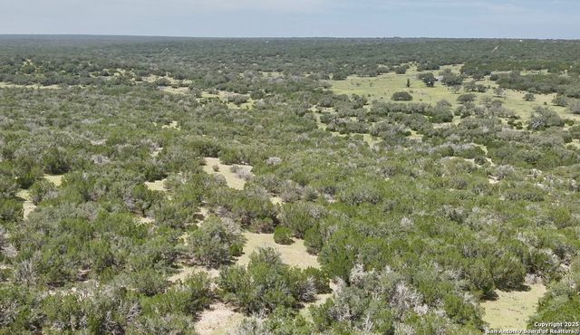 104 SD 14070, Rocksprings, TX 78880
