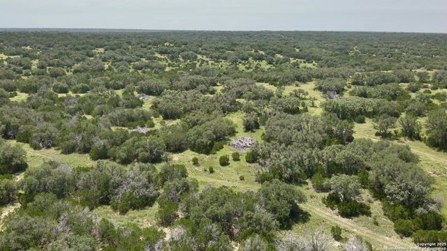 104 SD 14070, Rocksprings, TX 78880