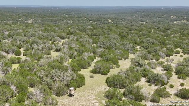 104 SD 14070, Rocksprings, TX 78880