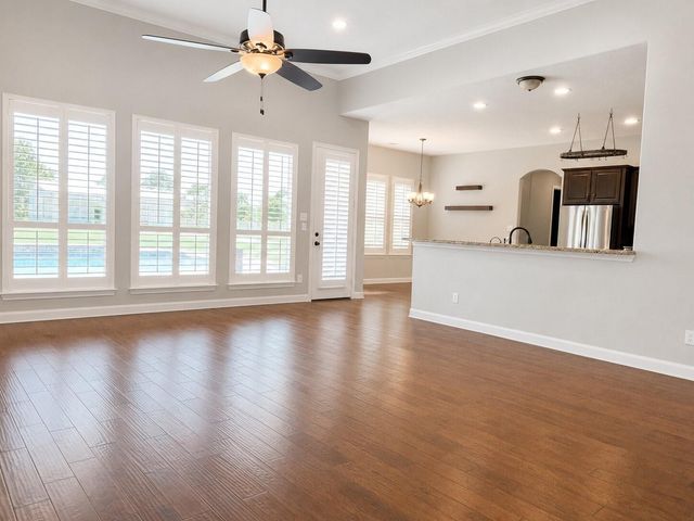 5118 Landon Lane, Baytown, TX 77523