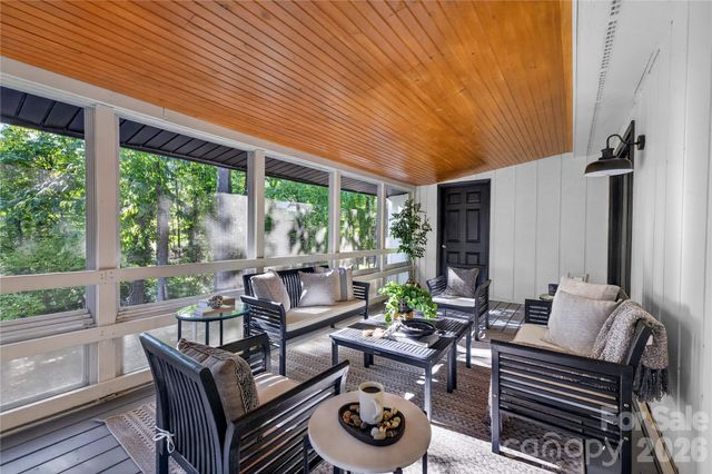 1068 Gauguin Lane, Tega Cay, SC 29708