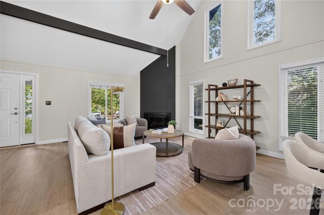 1068 Gauguin Lane, Tega Cay, SC 29708