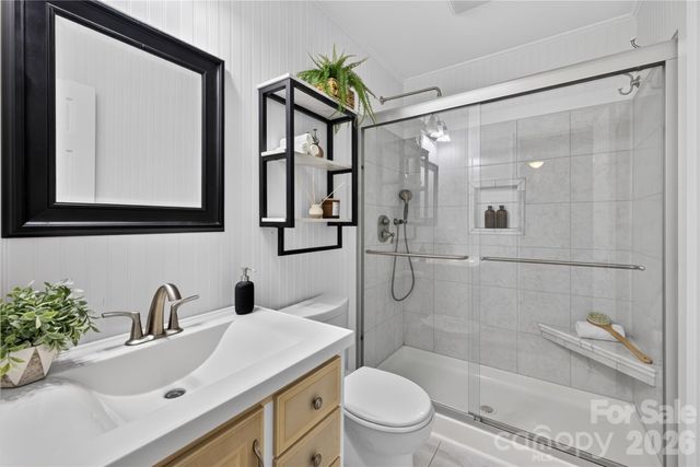 1068 Gauguin Lane, Tega Cay, SC 29708
