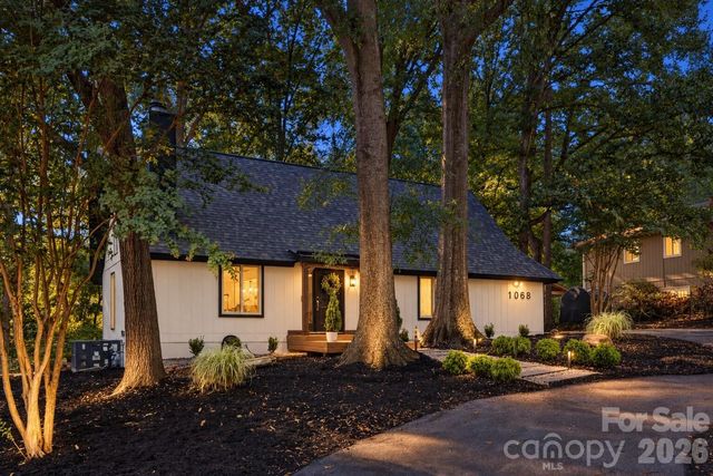 1068 Gauguin Lane, Tega Cay, SC 29708
