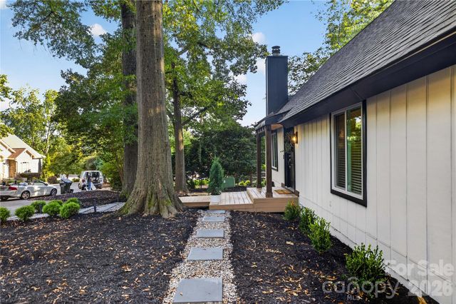 1068 Gauguin Lane, Tega Cay, SC 29708