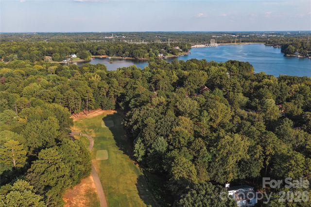 1068 Gauguin Lane, Tega Cay, SC 29708