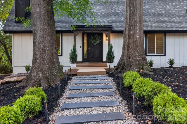 1068 Gauguin Lane, Tega Cay, SC 29708