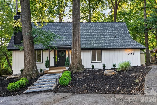 1068 Gauguin Lane, Tega Cay, SC 29708