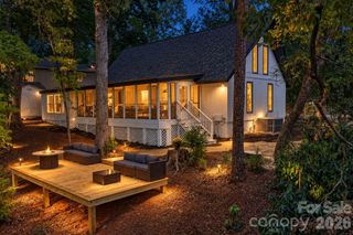 1068 Gauguin Lane, Tega Cay, SC 29708