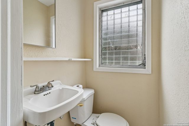 4921 Hodges, Leon Valley, TX 78238