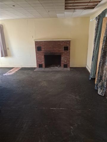 343 E Dubois, Idlewild, MI 49642