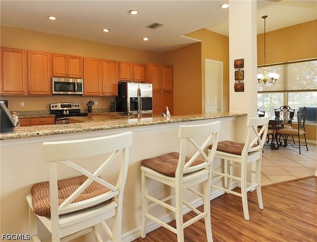 9116 Links DR, Fort Myers, FL 33913