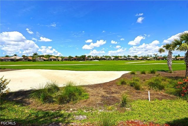 9116 Links DR, Fort Myers, FL 33913