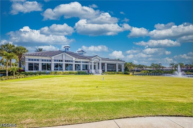 9116 Links DR, Fort Myers, FL 33913