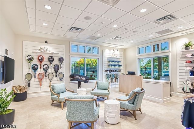 9116 Links DR, Fort Myers, FL 33913