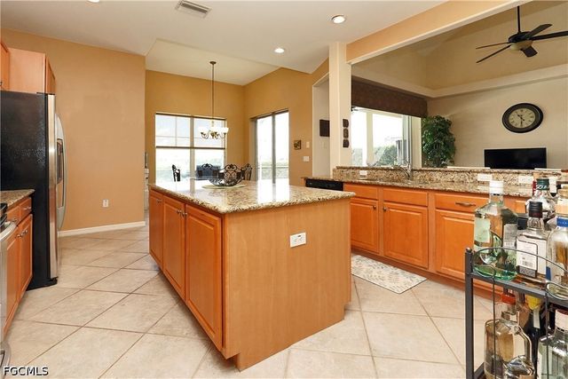 9116 Links DR, Fort Myers, FL 33913