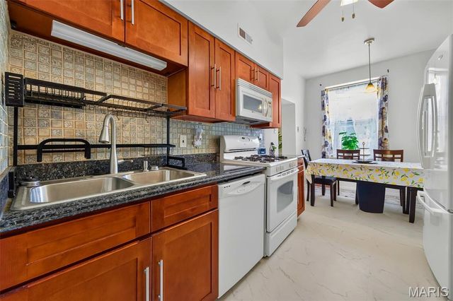 5553 Waterman Boulevard 1E, St Louis, MO 63112