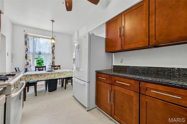 5553 Waterman Boulevard 1E, St Louis, MO 63112