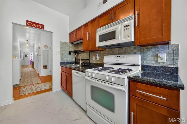 5553 Waterman Boulevard 1E, St Louis, MO 63112