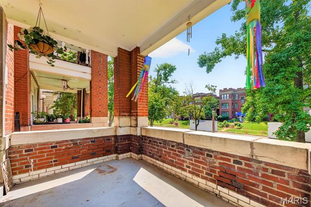 5553 Waterman Boulevard 1E, St Louis, MO 63112
