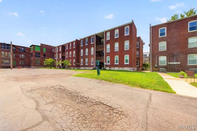 5553 Waterman Boulevard 1E, St Louis, MO 63112