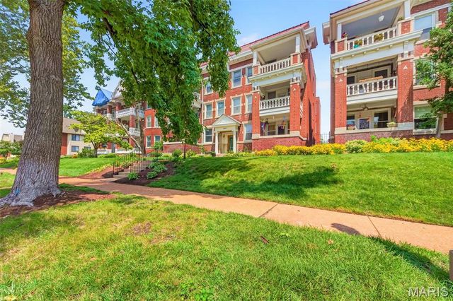 5553 Waterman Boulevard 1E, St Louis, MO 63112