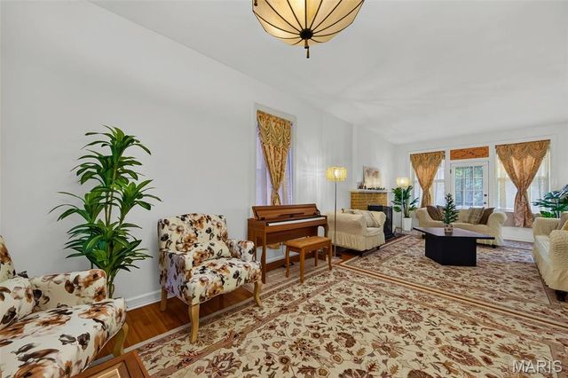 5553 Waterman Boulevard 1E, St Louis, MO 63112