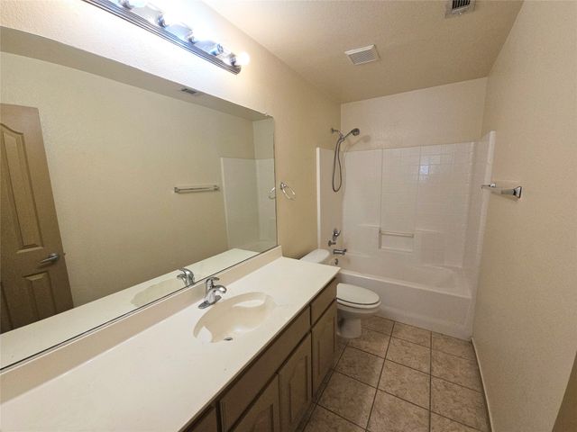 10945 Hawks Landing Road, Fort Worth, TX 76052