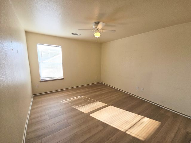 10945 Hawks Landing Road, Fort Worth, TX 76052