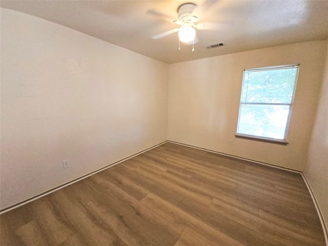 10945 Hawks Landing Road, Fort Worth, TX 76052