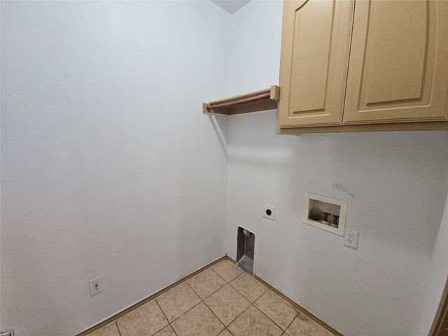 10945 Hawks Landing Road, Fort Worth, TX 76052