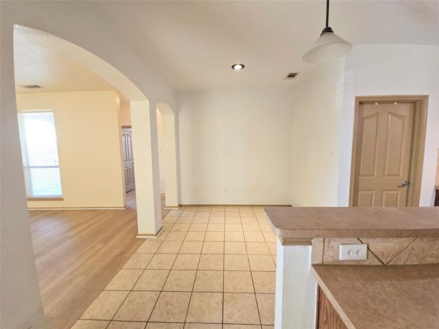 10945 Hawks Landing Road, Fort Worth, TX 76052