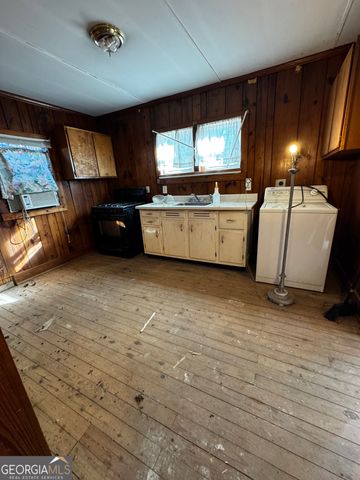 3828 Collier Drive NW, Atlanta, GA 30331