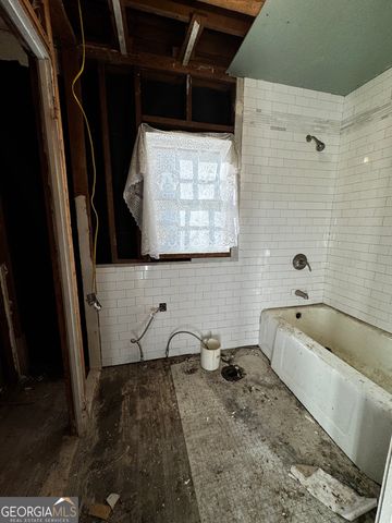 3828 Collier Drive NW, Atlanta, GA 30331