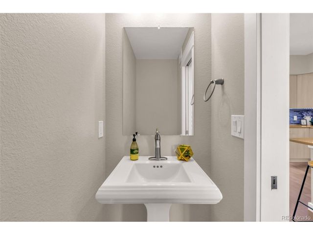 4305 Osage St, Denver, CO 80211
