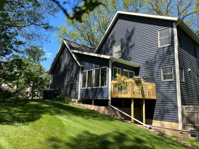 594 Springwood Drive, Oshtemo Twp, MI 49009