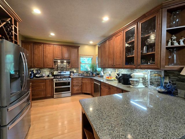 594 Springwood Drive, Oshtemo Twp, MI 49009