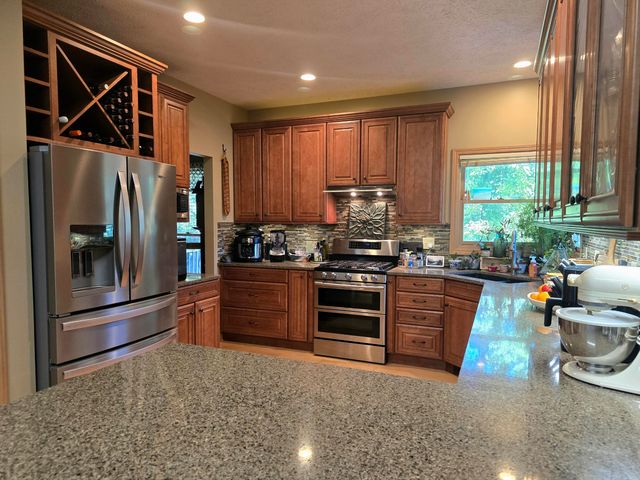 594 Springwood Drive, Oshtemo Twp, MI 49009