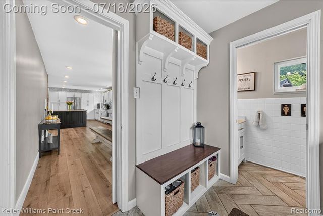 2935 Saint Jude Drive, Waterford, MI 48329