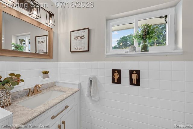 2935 Saint Jude Drive, Waterford, MI 48329