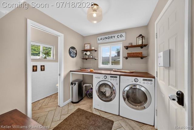 2935 Saint Jude Drive, Waterford, MI 48329