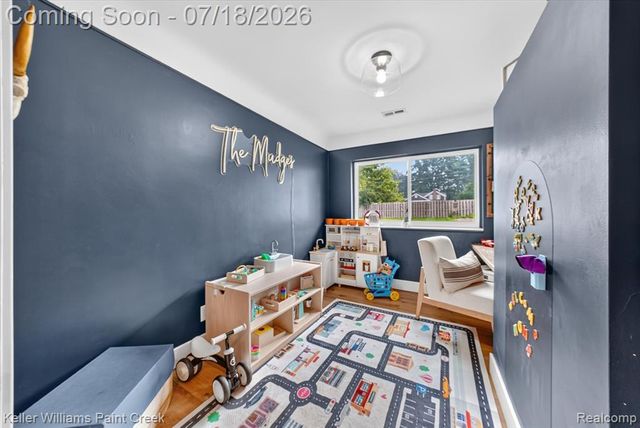 2935 Saint Jude Drive, Waterford, MI 48329