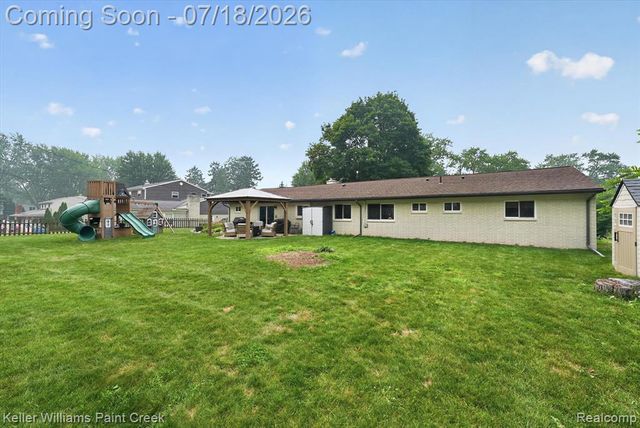 2935 Saint Jude Drive, Waterford, MI 48329