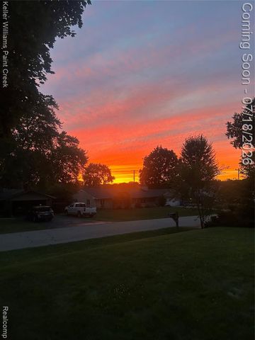 2935 Saint Jude Drive, Waterford, MI 48329