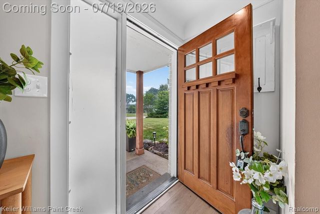 2935 Saint Jude Drive, Waterford, MI 48329