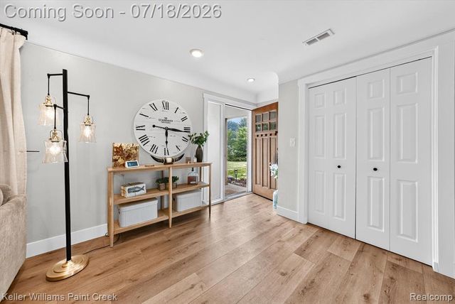 2935 Saint Jude Drive, Waterford, MI 48329